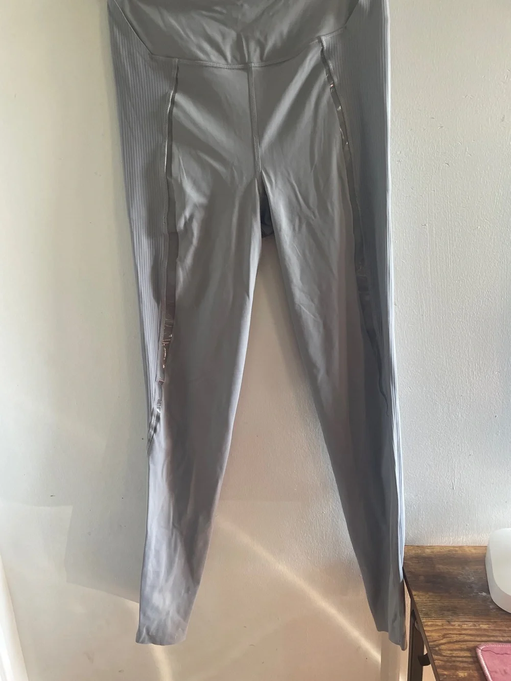 Lululemon gloss trim run supper high- rise